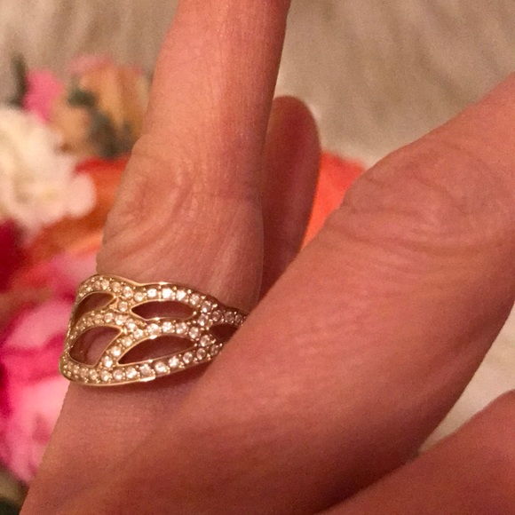 Genuine swarovski brand gold ring - Picture 5 of 8